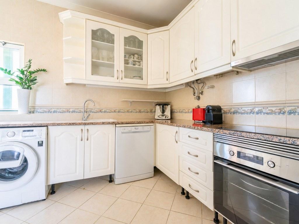 Apartment T2 in União das freguesias de Faro (Sé e São Pedro) — image 06