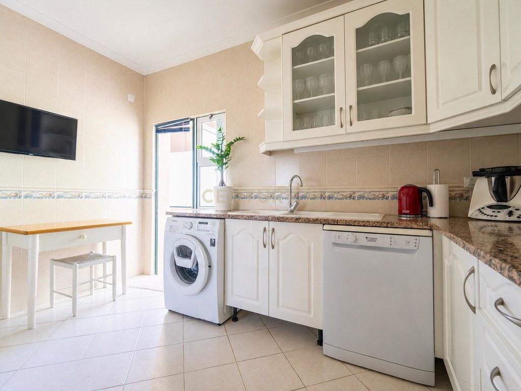 Apartment T2 in União das freguesias de Faro (Sé e São Pedro) — image 07