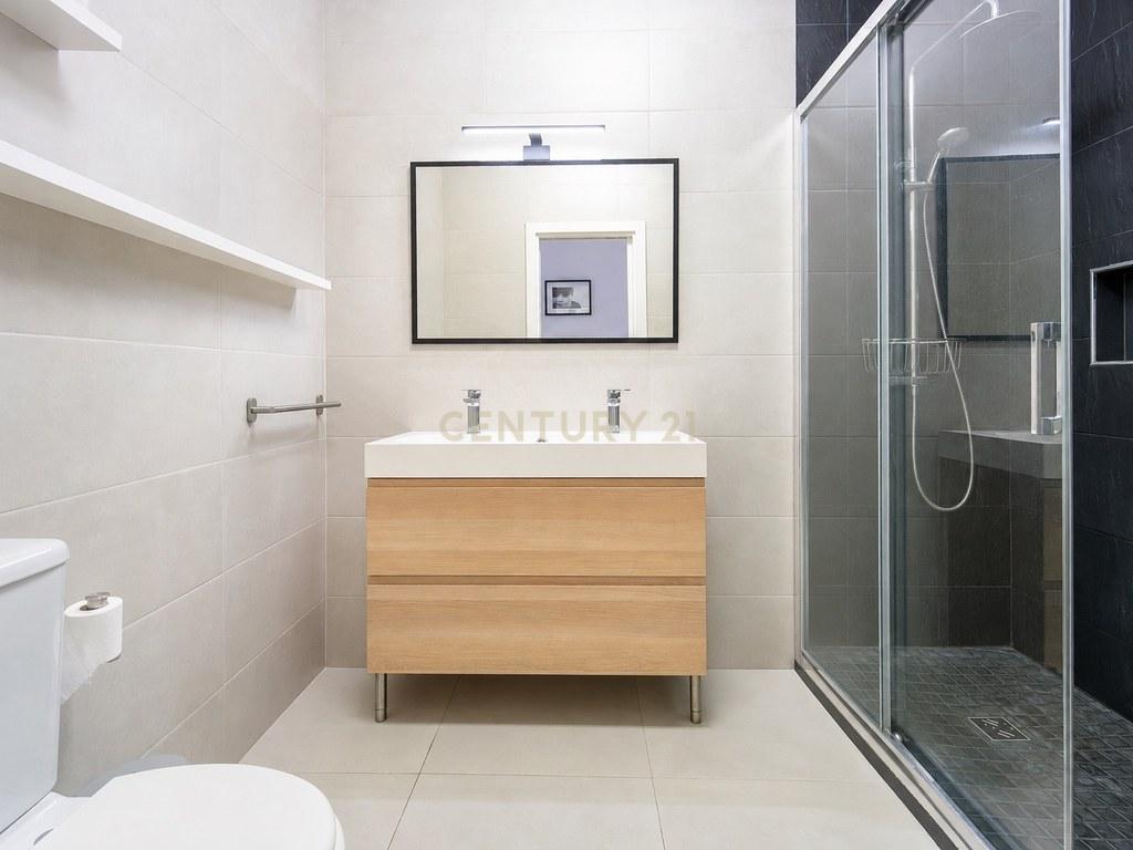 Apartment T2 in União das freguesias de Faro (Sé e São Pedro) — image 13