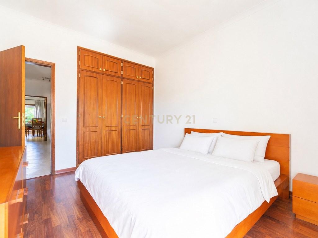 Apartment T2 in União das freguesias de Faro (Sé e São Pedro) — image 15
