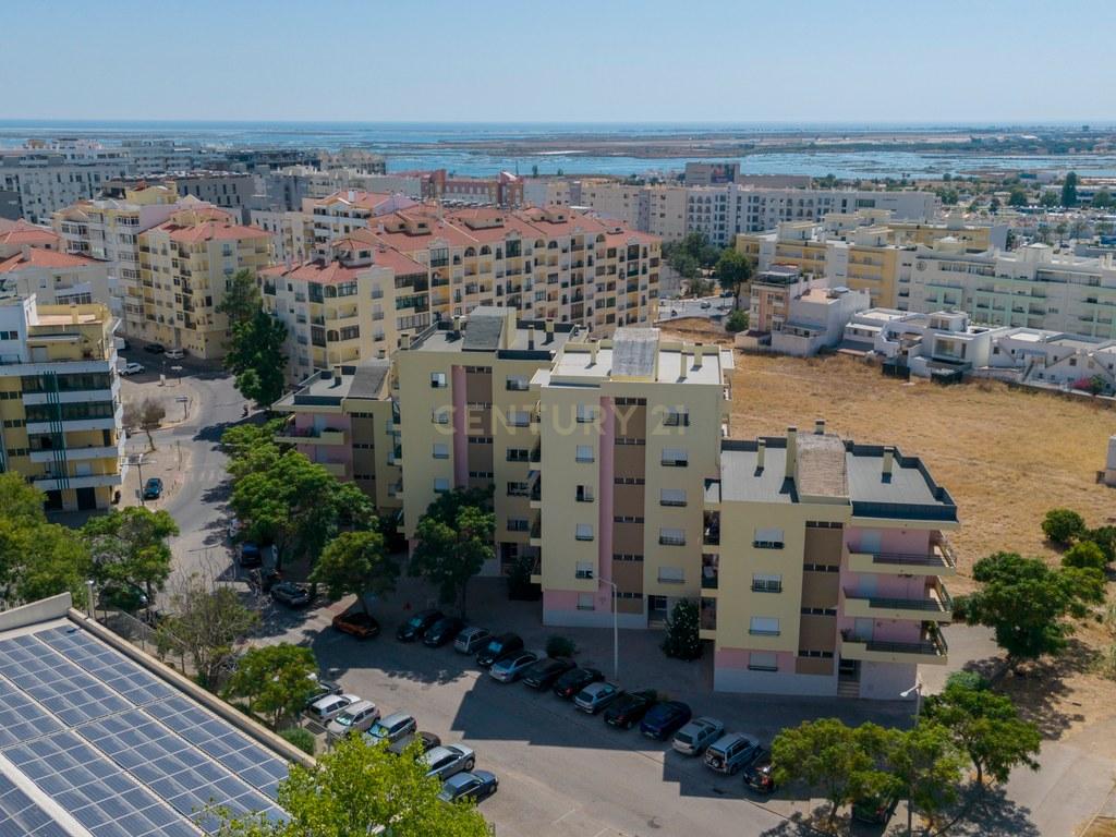 Apartment T2 in União das freguesias de Faro (Sé e São Pedro) — image 18
