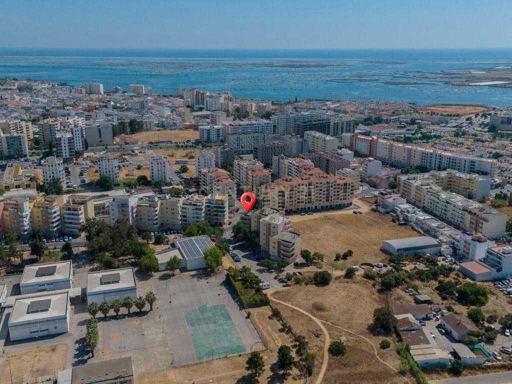 Apartment T2 in União das freguesias de Faro (Sé e São Pedro) — image 19