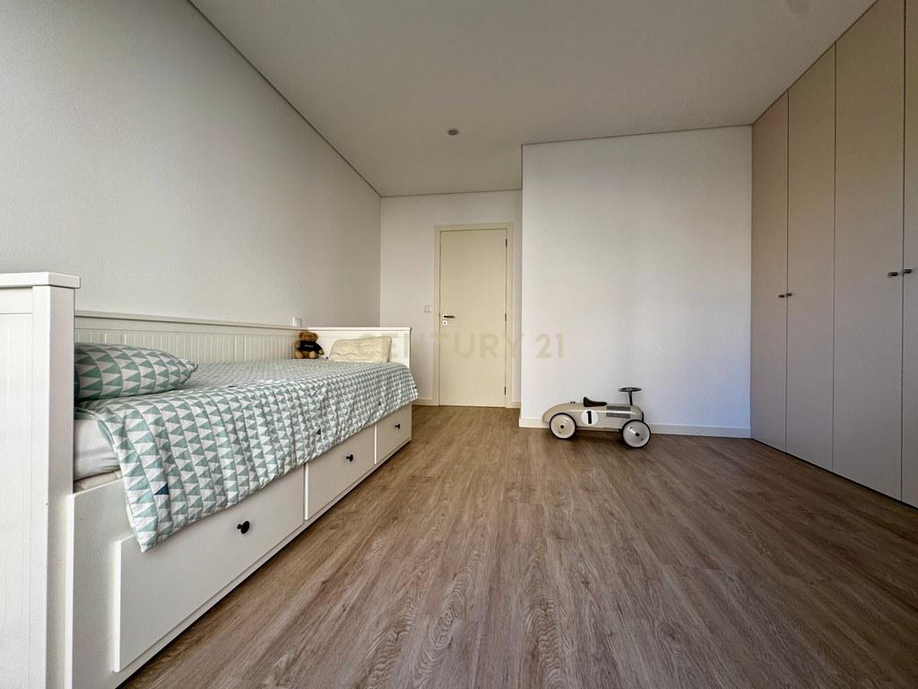 Apartment T3 in Mindelo — image 19