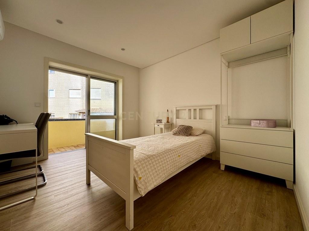 Apartment T3 in Mindelo — image 21