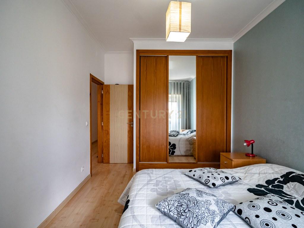 Apartment T3 in União das freguesias de Coimbra (Sé Nova, Santa Cruz, Almedina e São Bartolomeu) — image 09
