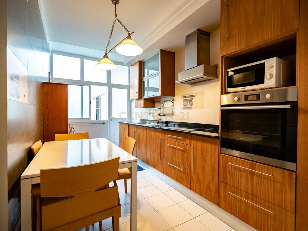 Apartment T3 in União das freguesias de Coimbra (Sé Nova, Santa Cruz, Almedina e São Bartolomeu) — image 25