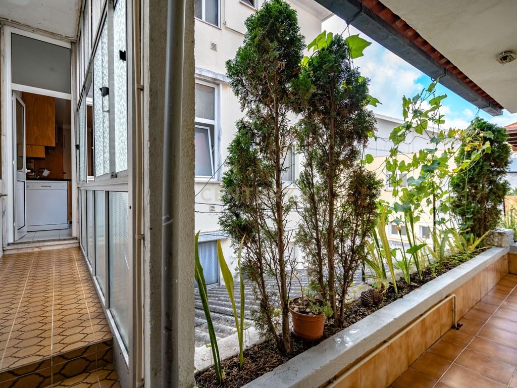 Apartment T3 in União das freguesias de Coimbra (Sé Nova, Santa Cruz, Almedina e São Bartolomeu) — image 28