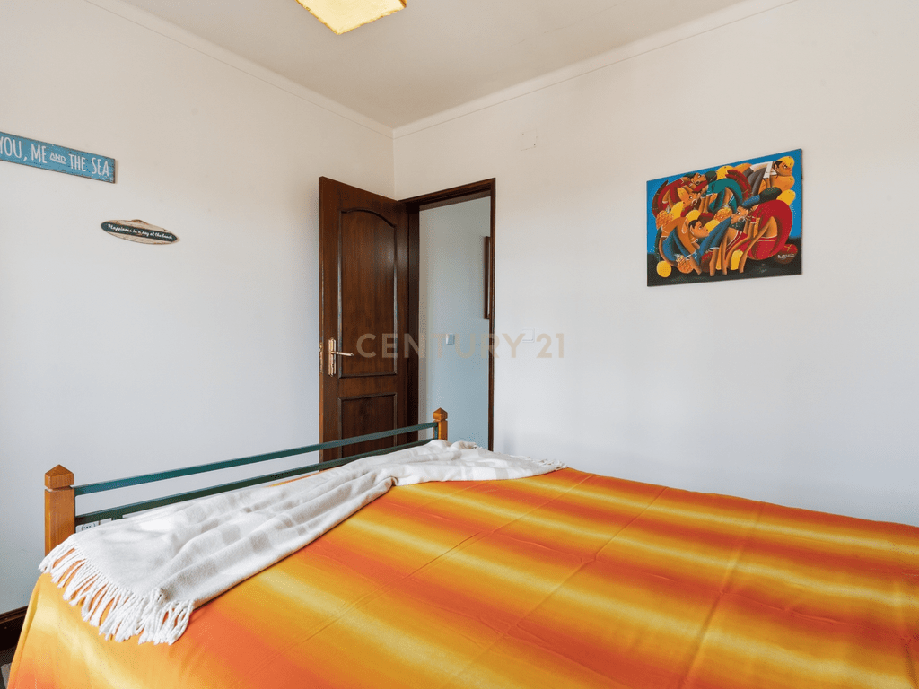 Apartment T3 in União das freguesias de Lourinhã e Atalaia — image 11