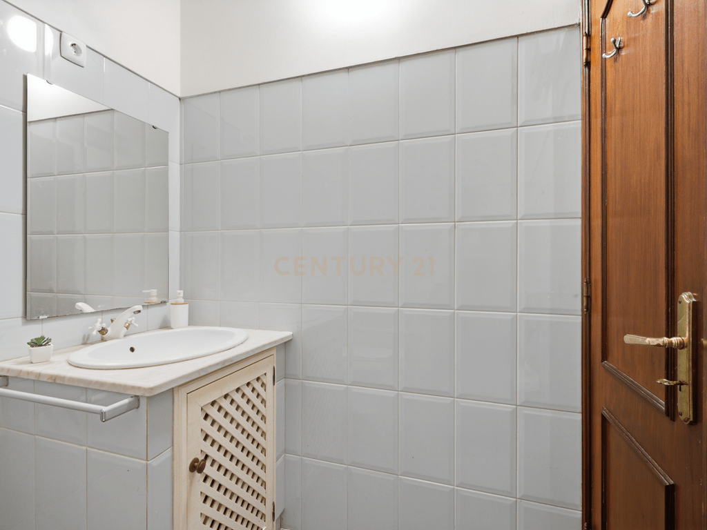 Apartment T3 in União das freguesias de Lourinhã e Atalaia — image 22
