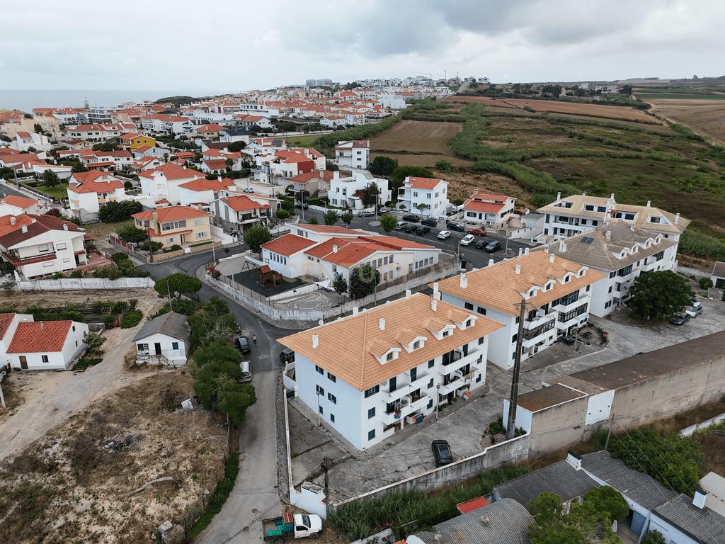 Apartment T3 in União das freguesias de Lourinhã e Atalaia — image 39