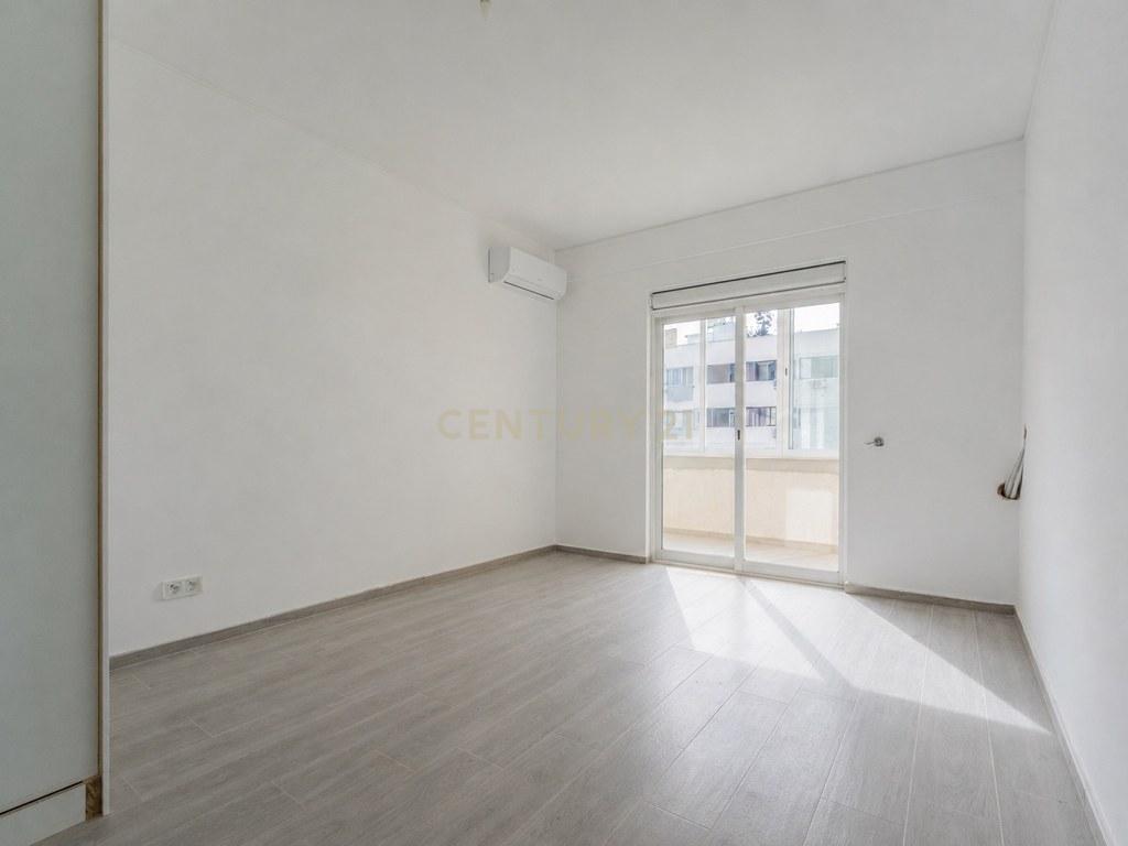 Apartment T4+ in Olhão — image 06