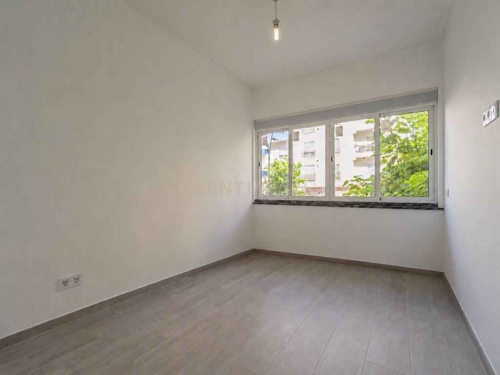Apartment T4+ in Olhão — image 09