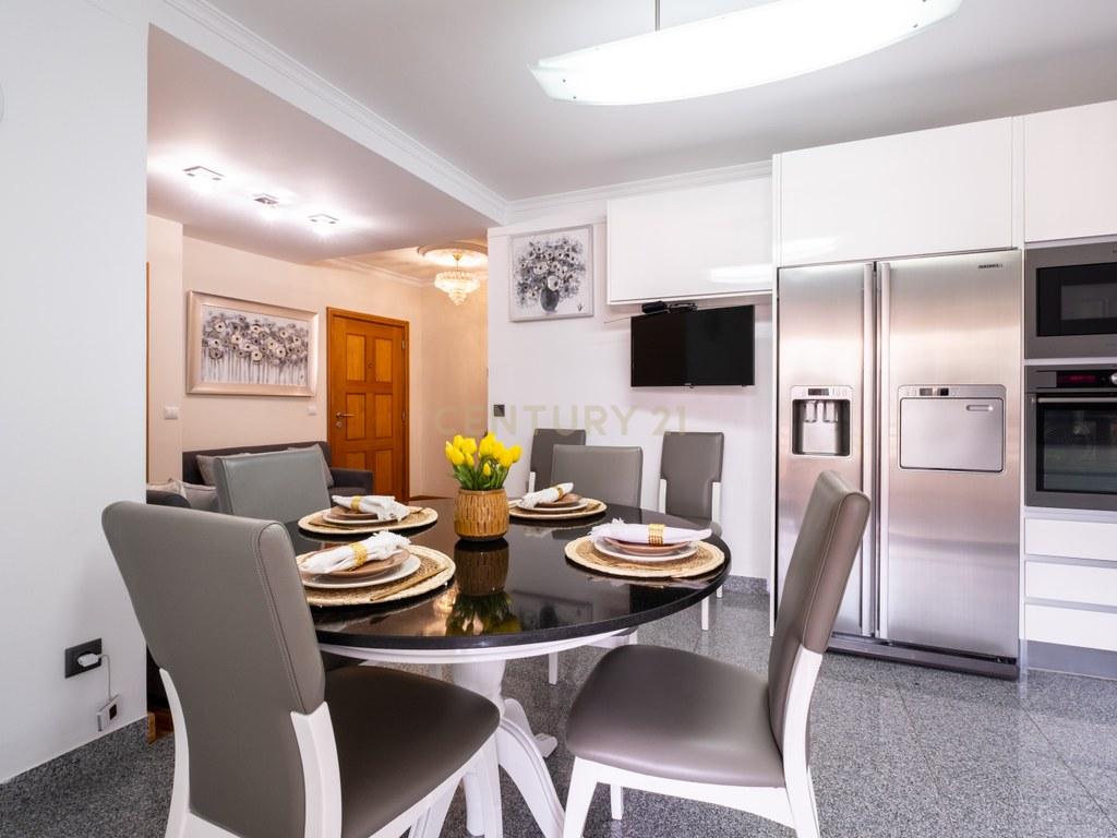 Apartment T4+ in São Martinho — image 06
