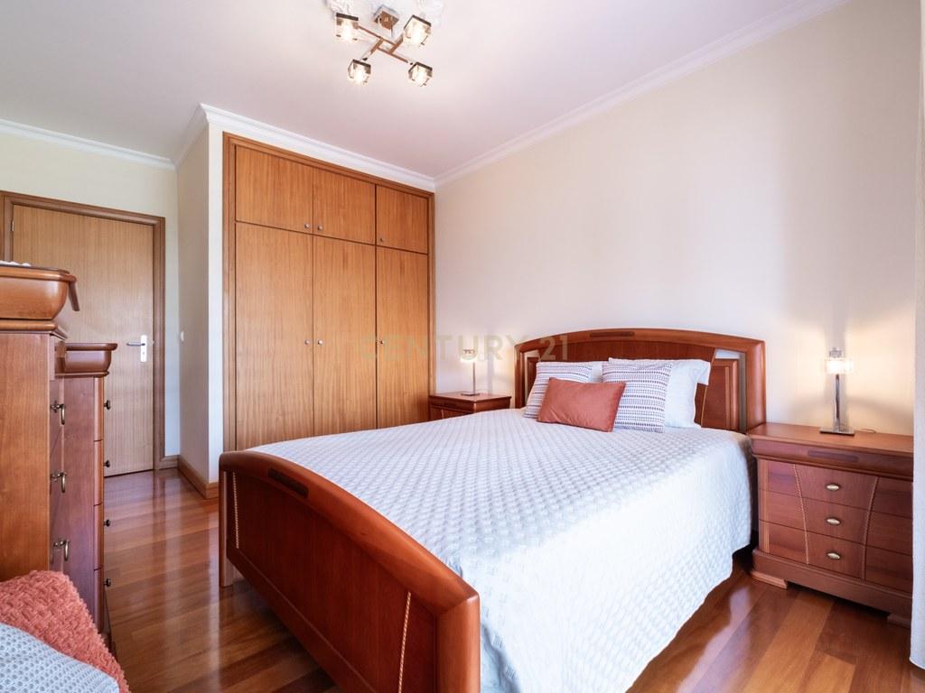 Apartment T4+ in São Martinho — image 12