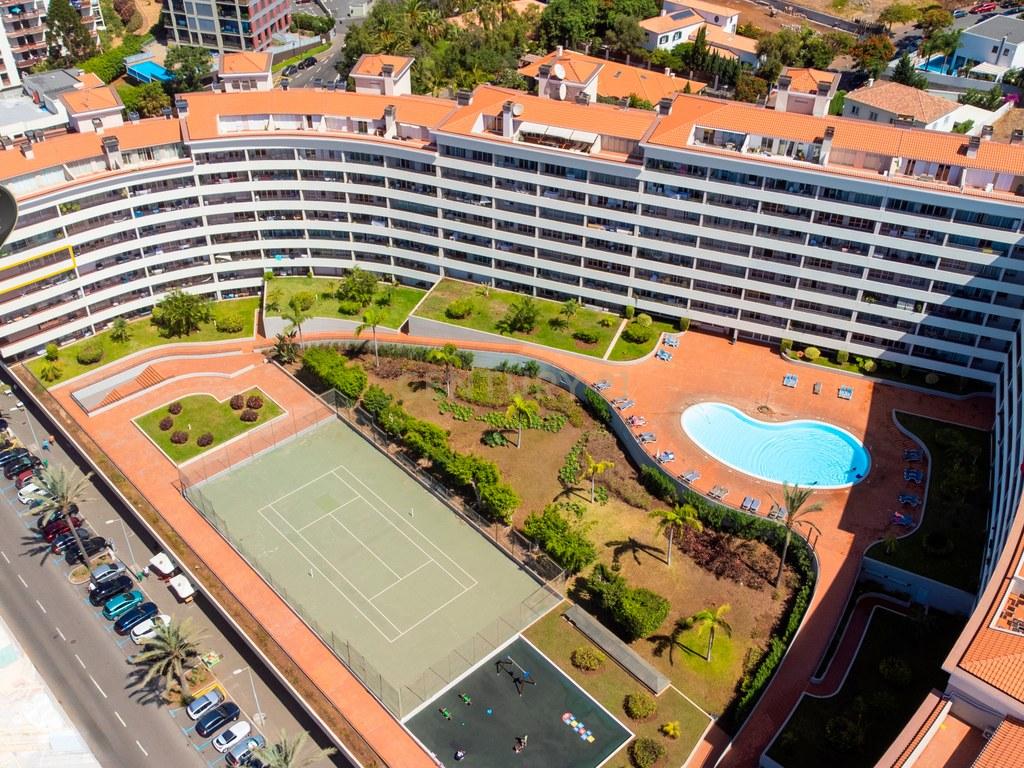 Apartment T4+ in São Martinho — image 21