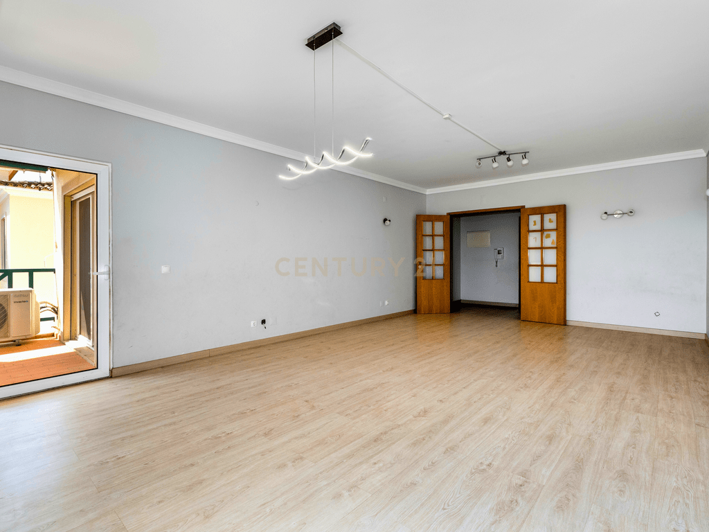 Apartment T4+ in União das freguesias de Conceição e Estoi — image 06