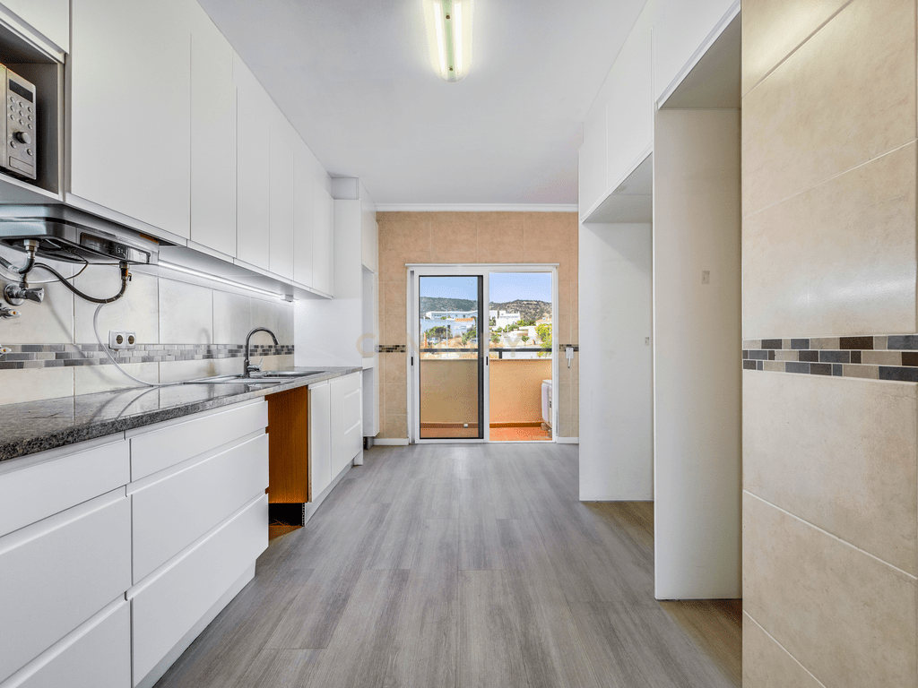 Apartment T4+ in União das freguesias de Conceição e Estoi — image 10