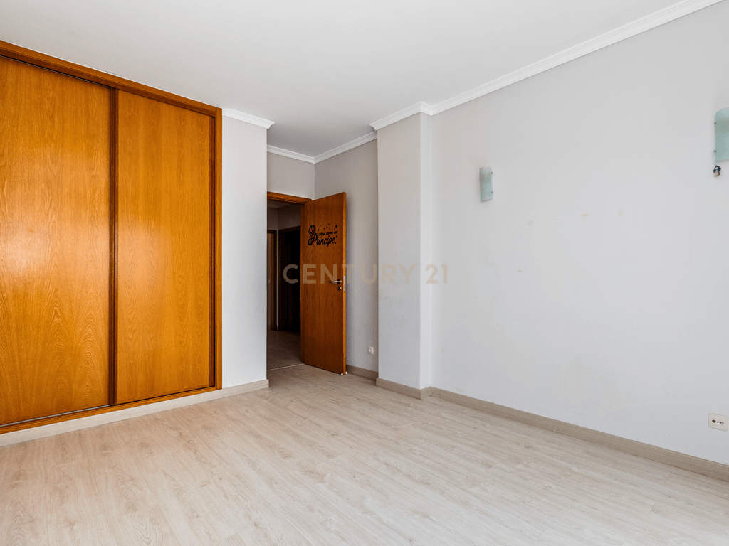Apartment T4+ in União das freguesias de Conceição e Estoi — image 19