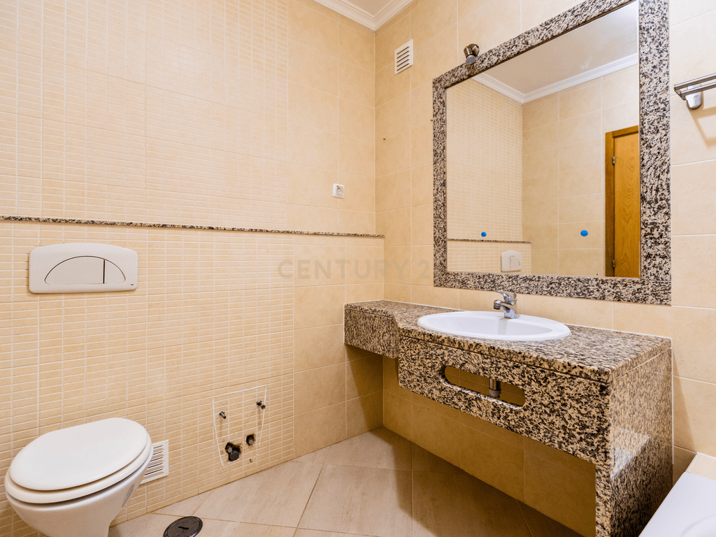 Apartment T4+ in União das freguesias de Conceição e Estoi — image 20