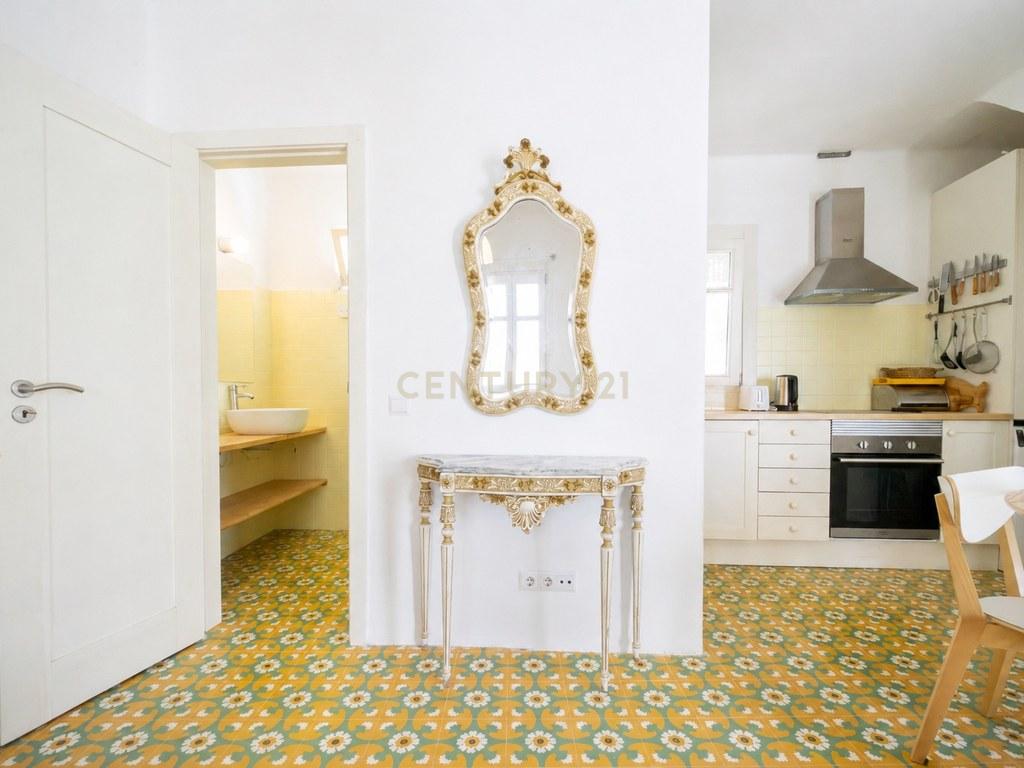 House T1 in União das freguesias de Tavira (Santa Maria e Santiago) — image 05