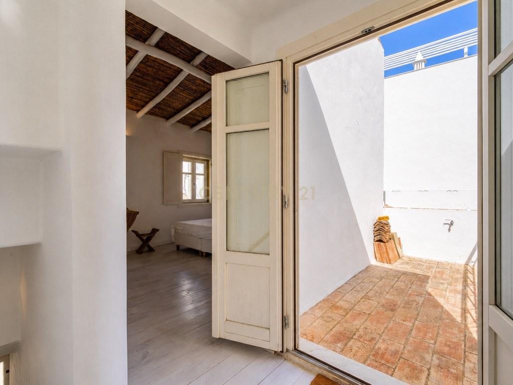 House T1 in União das freguesias de Tavira (Santa Maria e Santiago) — image 12