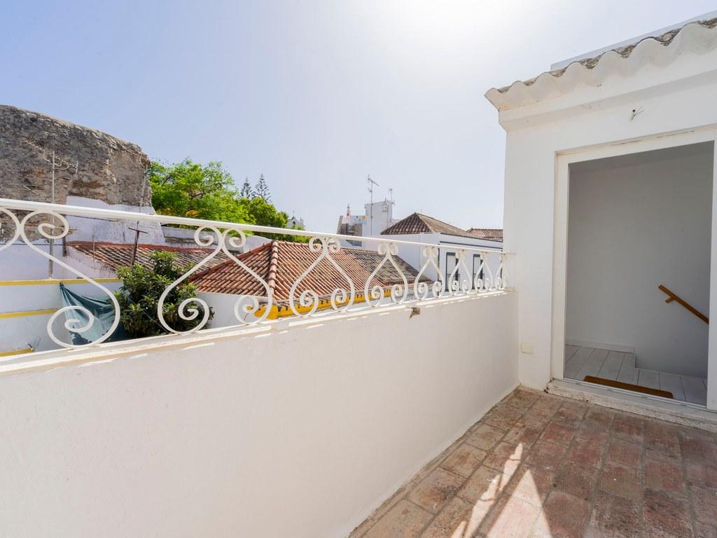 House T1 in União das freguesias de Tavira (Santa Maria e Santiago) — image 14