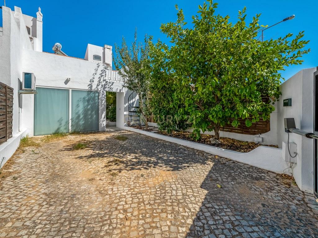 House T2 in Albufeira e Olhos de Água — image 23