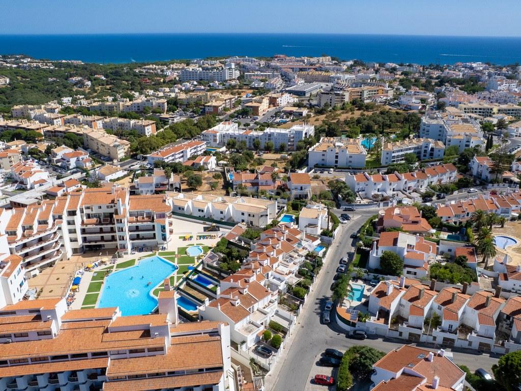 House T2 in Albufeira e Olhos de Água — image 32