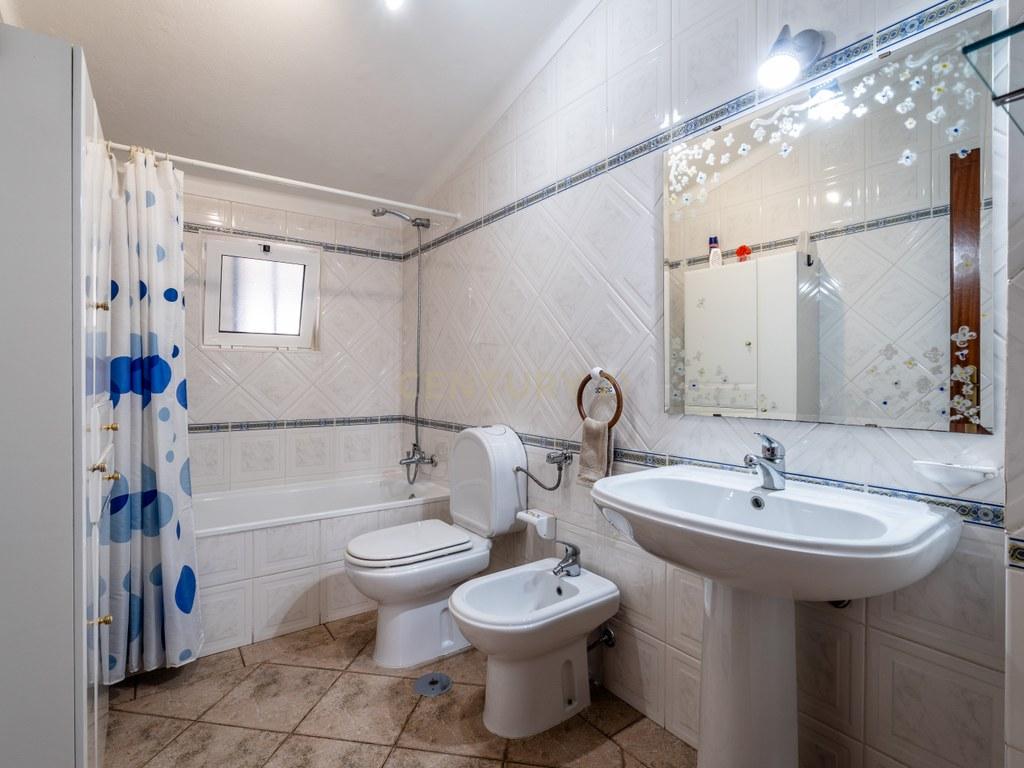 House T2 in Albufeira e Olhos de Água — image 25