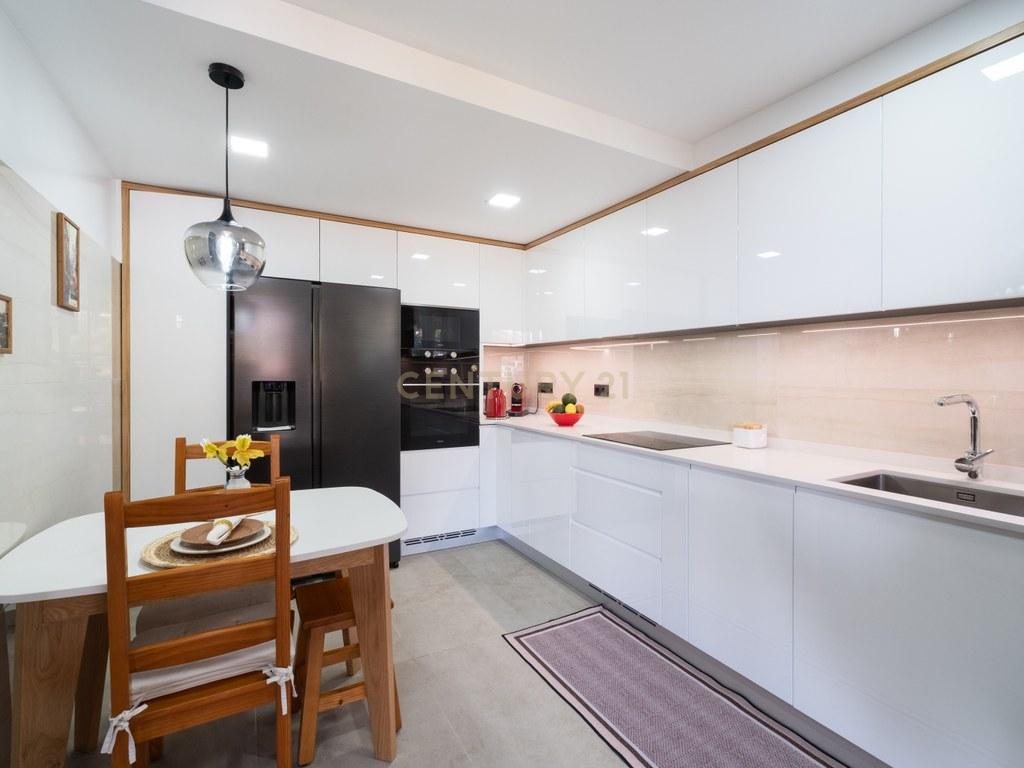 House T3 in Campanário — image 12