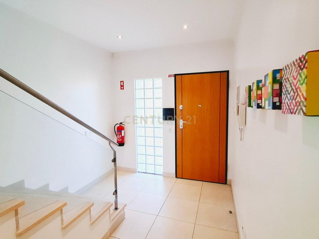 House T3 in Ferreiras — image 30