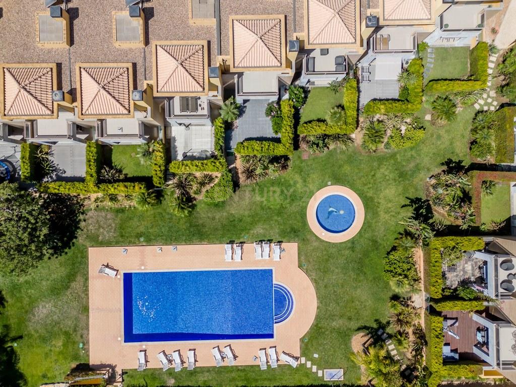 House T3 in Ferreiras — image 36