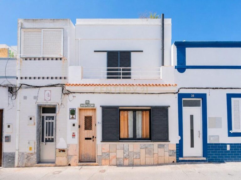 House T3 in Olhão — image 01