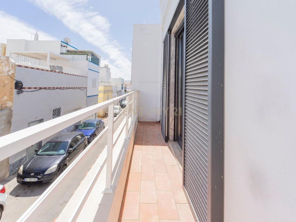 House T3 in Olhão — image 27