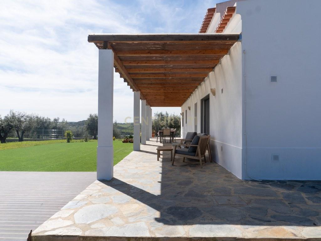 House T3 in União das freguesias de Alandroal (Nossa Senhora da Conceição), São Brás dos Matos (Mina do Bugalho) e Juromenha (Nossa Senhora do Loreto) — image 05