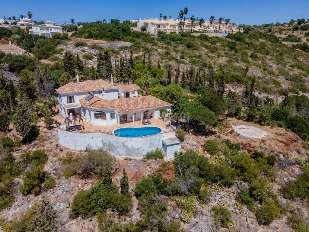 House T4+ in Albufeira e Olhos de Água — image 04