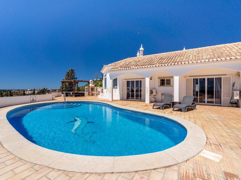 House T4+ in Albufeira e Olhos de Água — image 09
