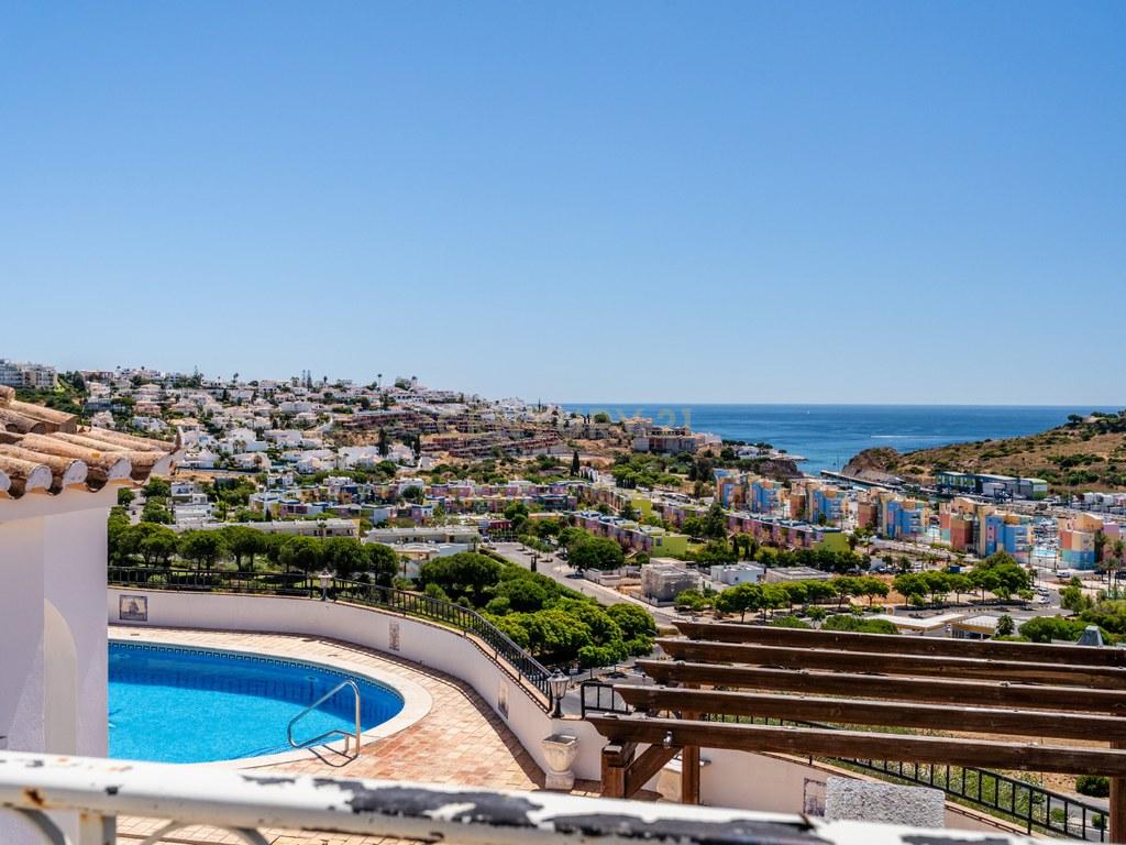 House T4+ in Albufeira e Olhos de Água — image 10