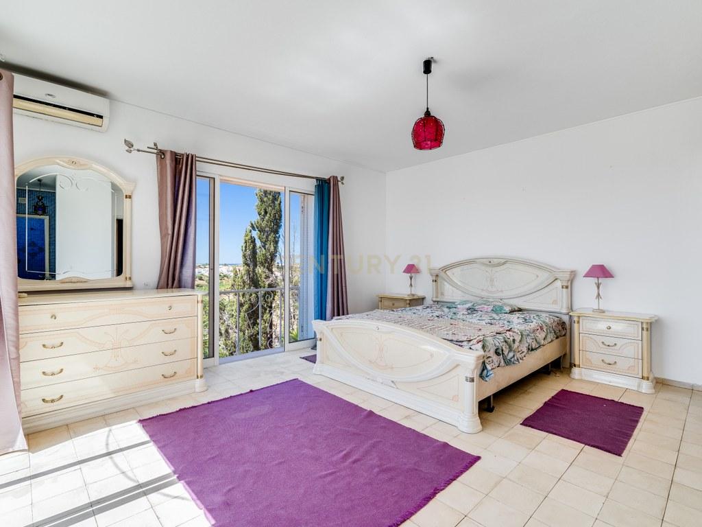 House T4+ in Albufeira e Olhos de Água — image 15