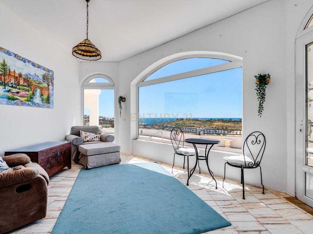 House T4+ in Albufeira e Olhos de Água — image 22