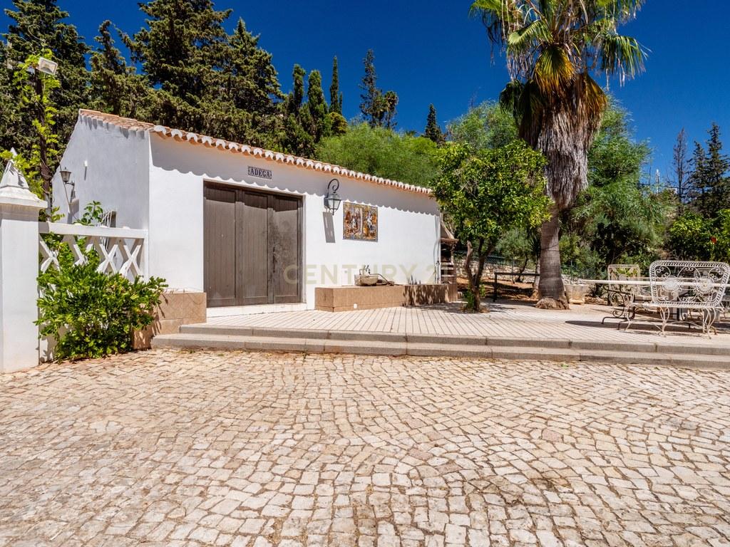 House T4+ in Albufeira e Olhos de Água — image 44