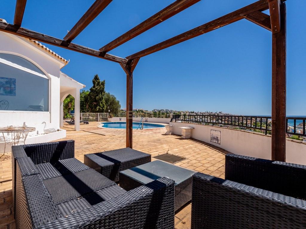 House T4+ in Albufeira e Olhos de Água — image 46