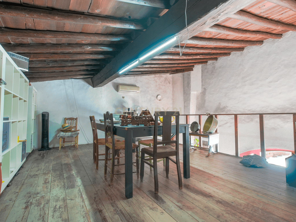 House T4+ in Mértola — image 31