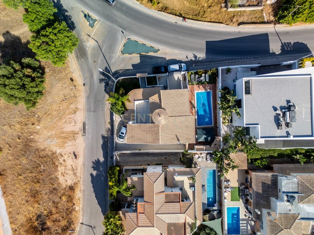 House T4+ in Montenegro — image 02
