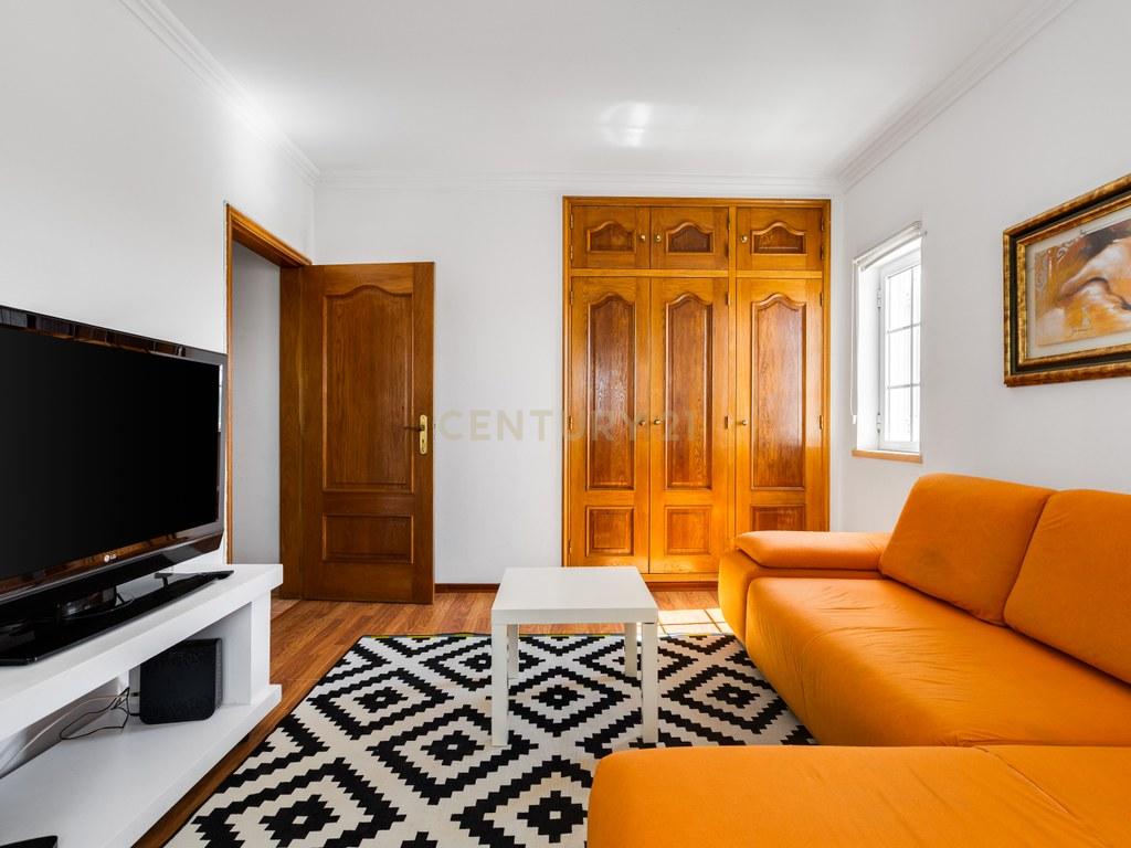 House T4+ in Montenegro — image 08