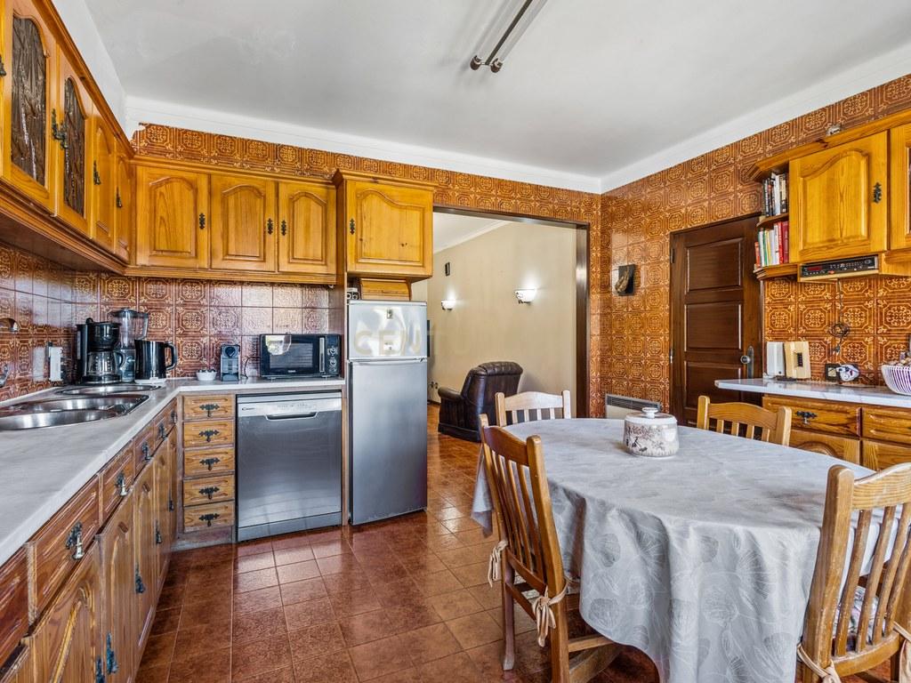 House T4+ in União das freguesias de Lourinhã e Atalaia — image 22