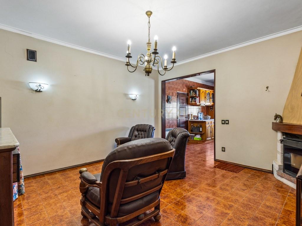 House T4+ in União das freguesias de Lourinhã e Atalaia — image 24