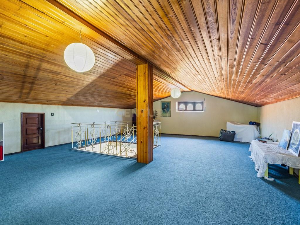 House T4+ in União das freguesias de Lourinhã e Atalaia — image 28