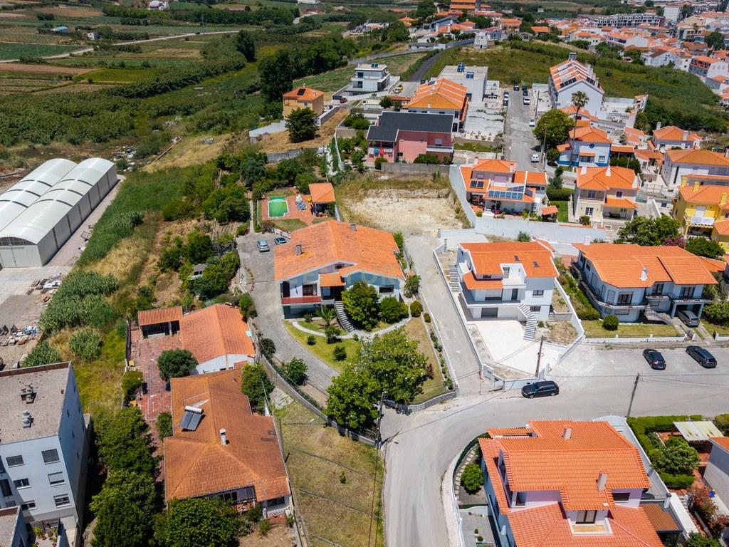 House T4+ in União das freguesias de Lourinhã e Atalaia — image 44