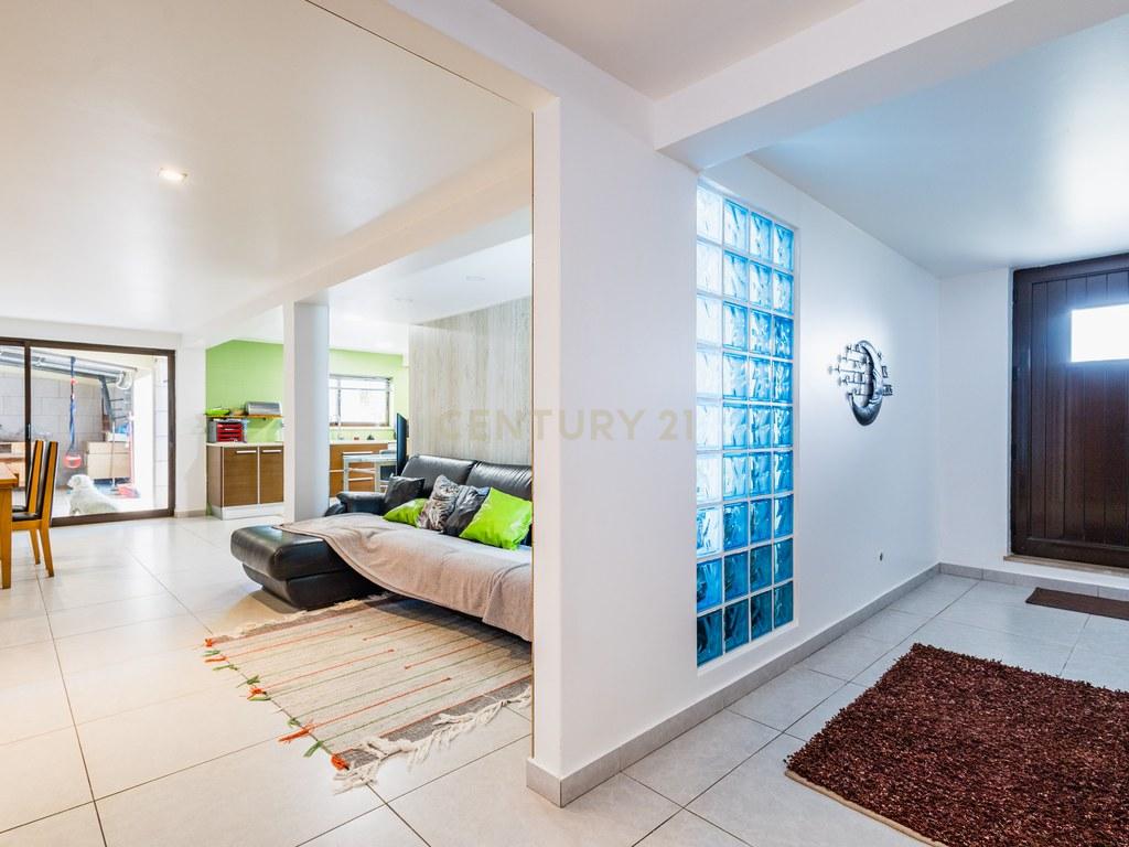 House T4+ in União das freguesias de Marrazes e Barosa — image 12